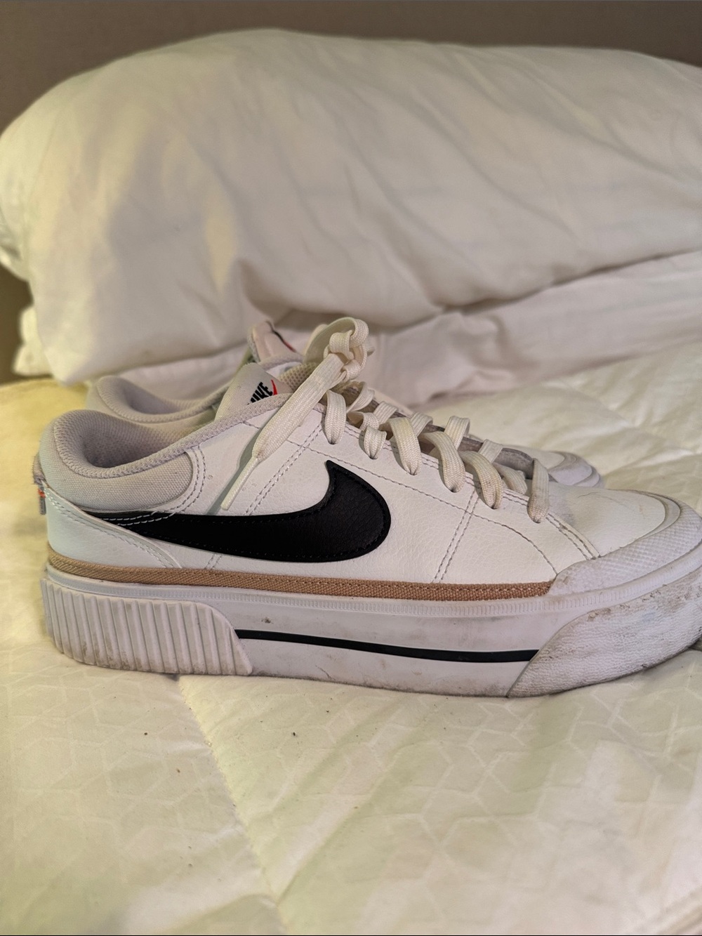 Nike Women's White Black Tan Low-Top Sneakers